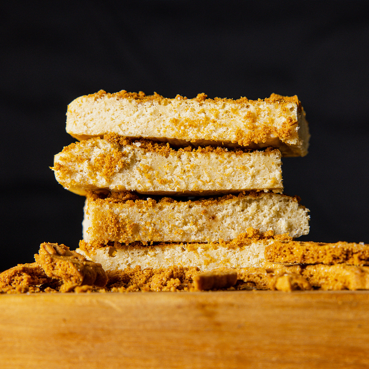 Light Biscoff Protein Blondie